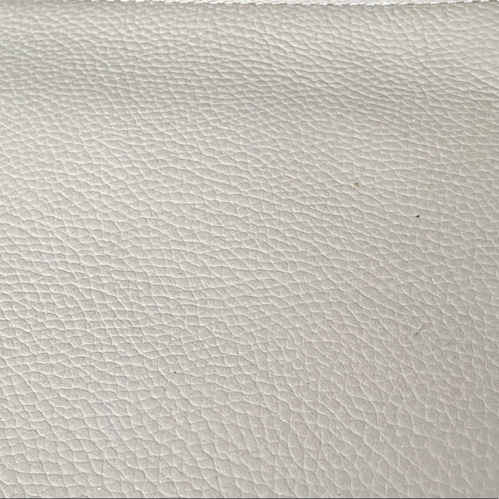Closet Closing Sunday!! Taking Offers! MICHAEL KORS & CALVIN KLEIN Purses - Picture 12 of 13